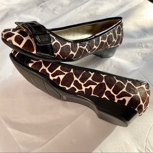 BANDOLINO Leopard Print Sz 7 Brown